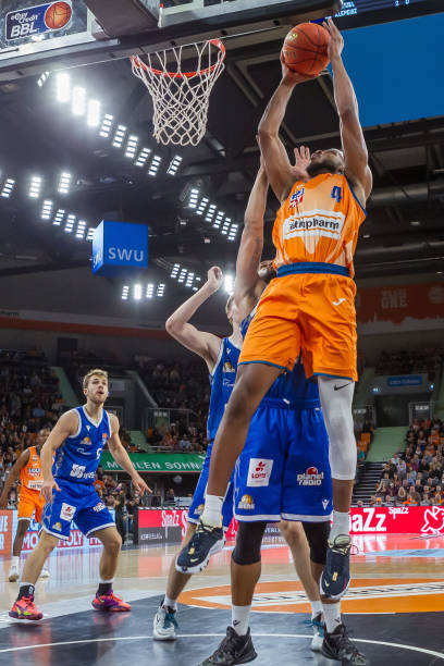 场楚阿梅尼 场楚阿梅尼