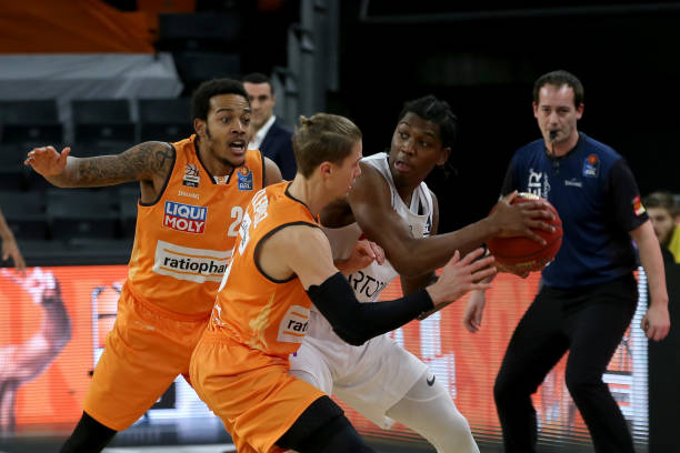 超出预期 超出预期