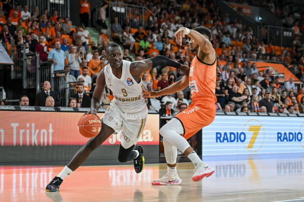 中获得更多 中获得更多