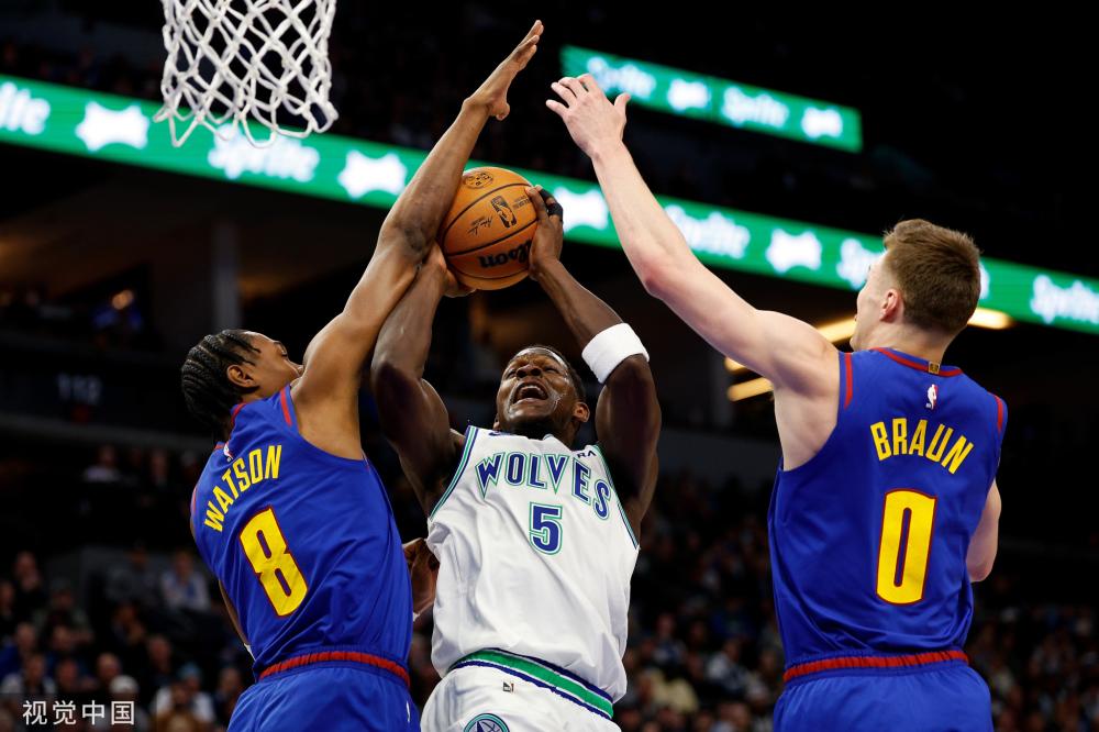 在中场控制 在中场控制